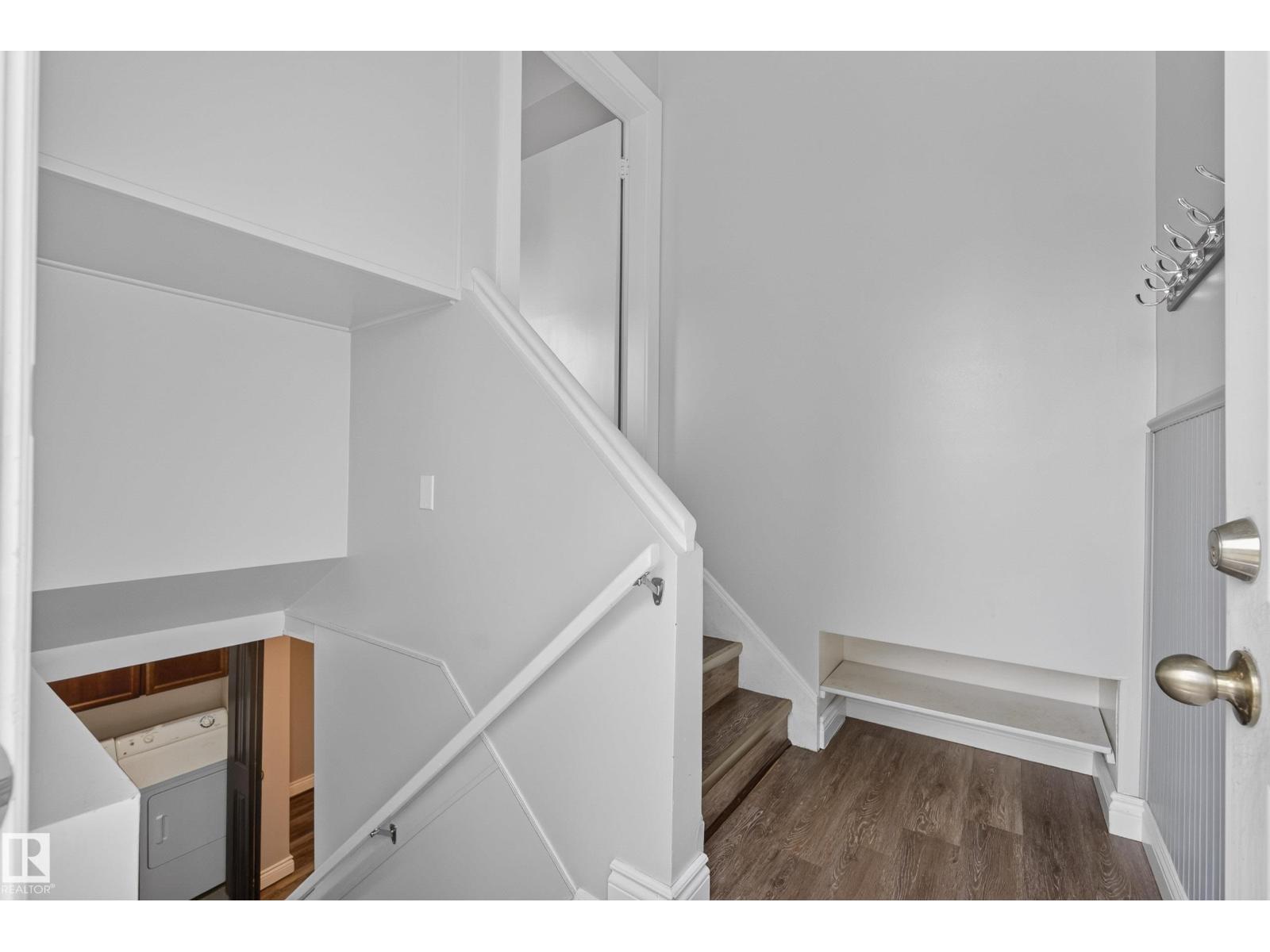 6216 93 AV NW - 26