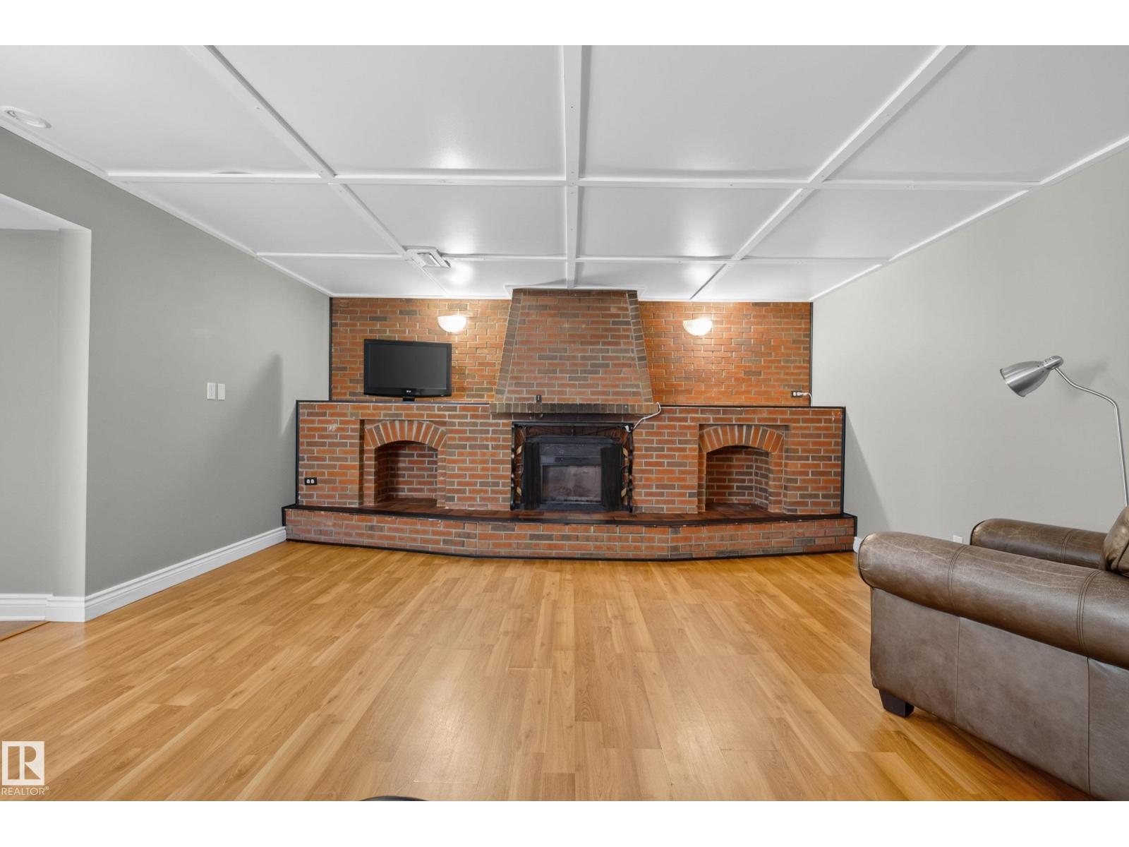6216 93 AV NW — photo 31