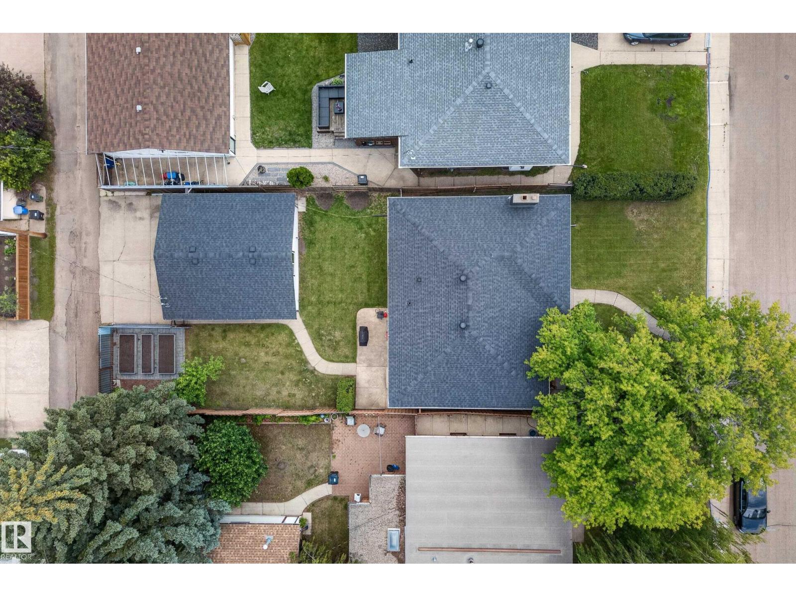 6216 93 AV NW — photo 44