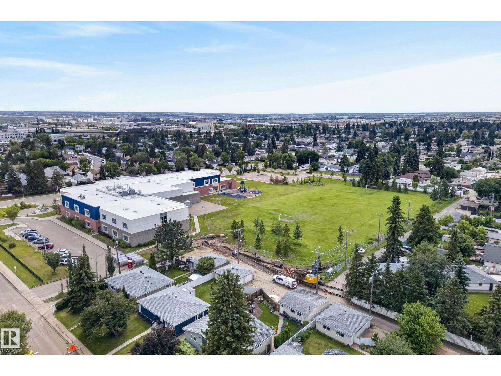 6216 93 AV NW - 49