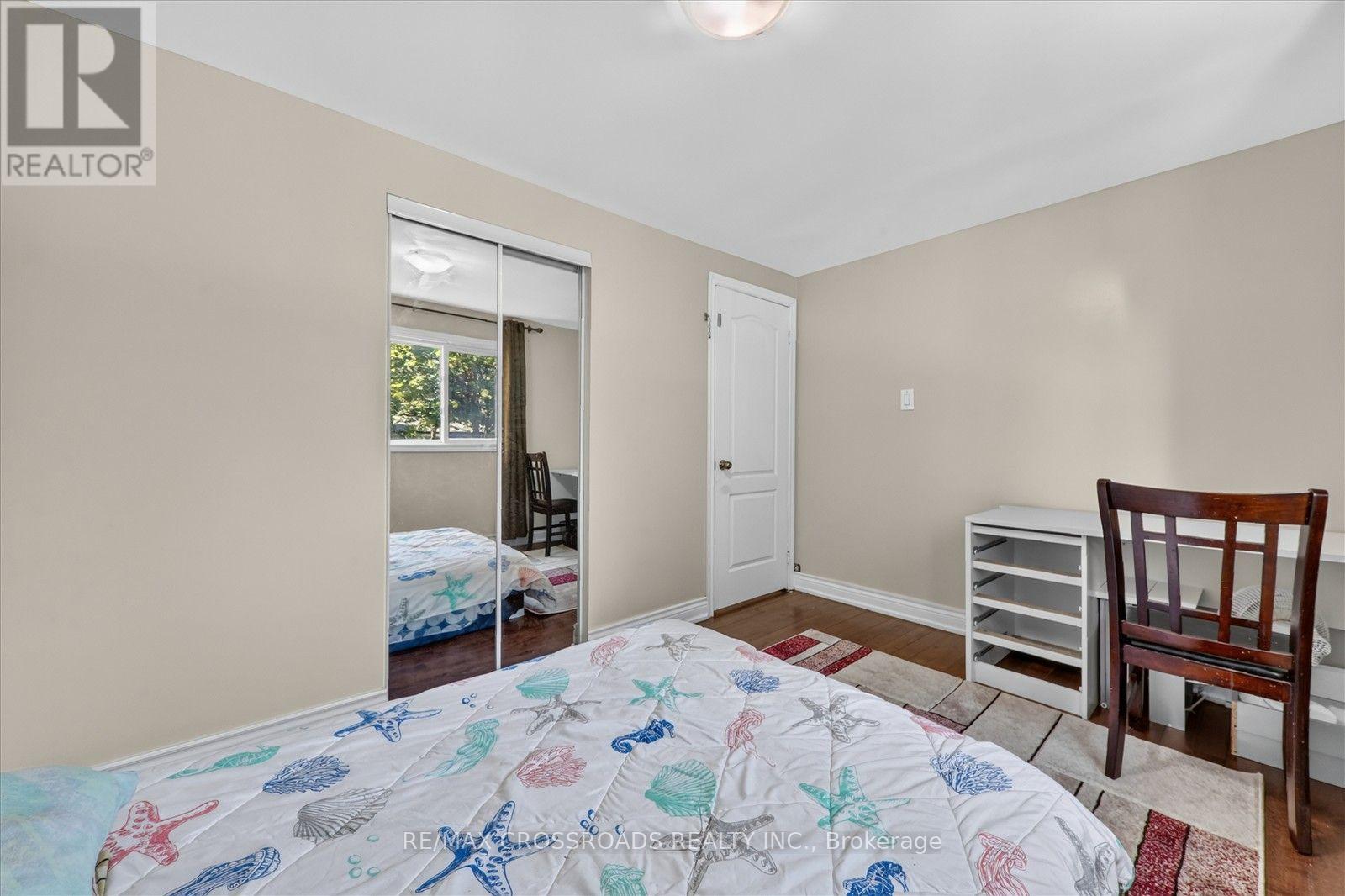 10 GILLBANK CRESCENT S - 29