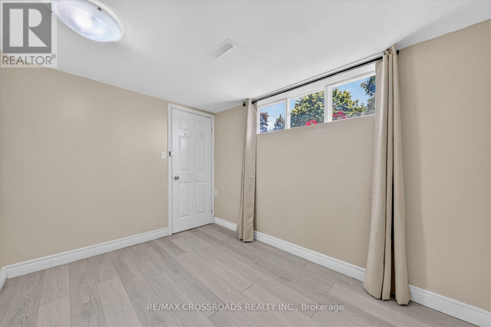 10 GILLBANK CRESCENT S - Image 39