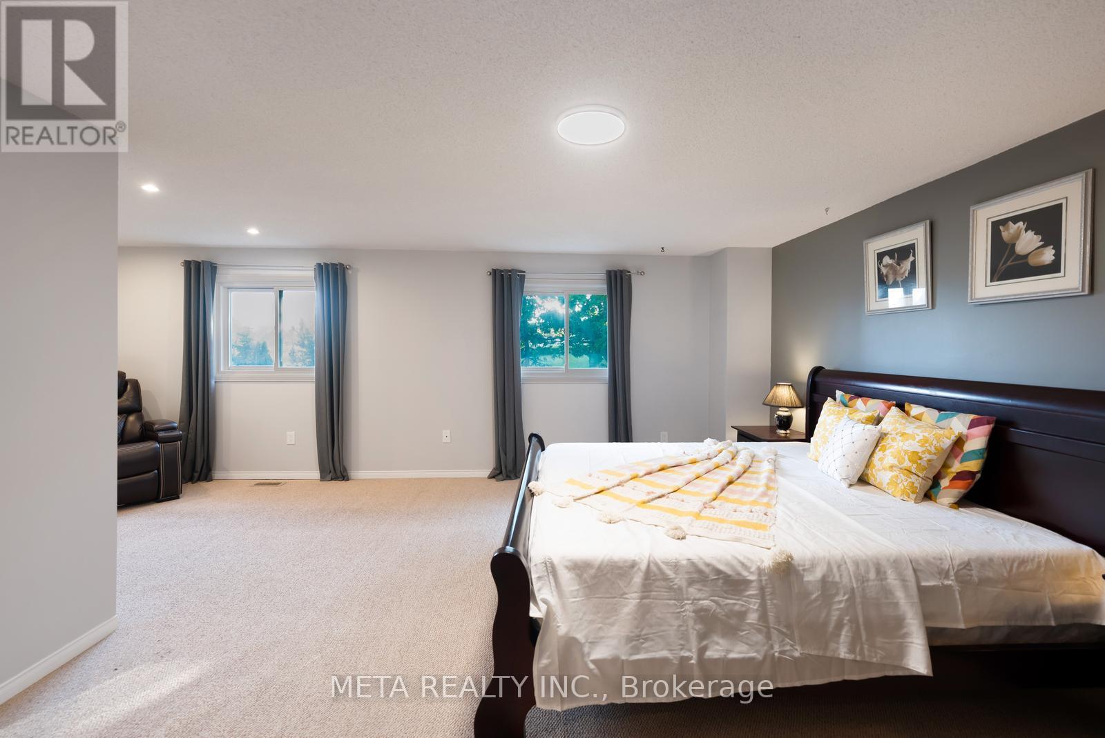 12 HEAVER DRIVE - 20