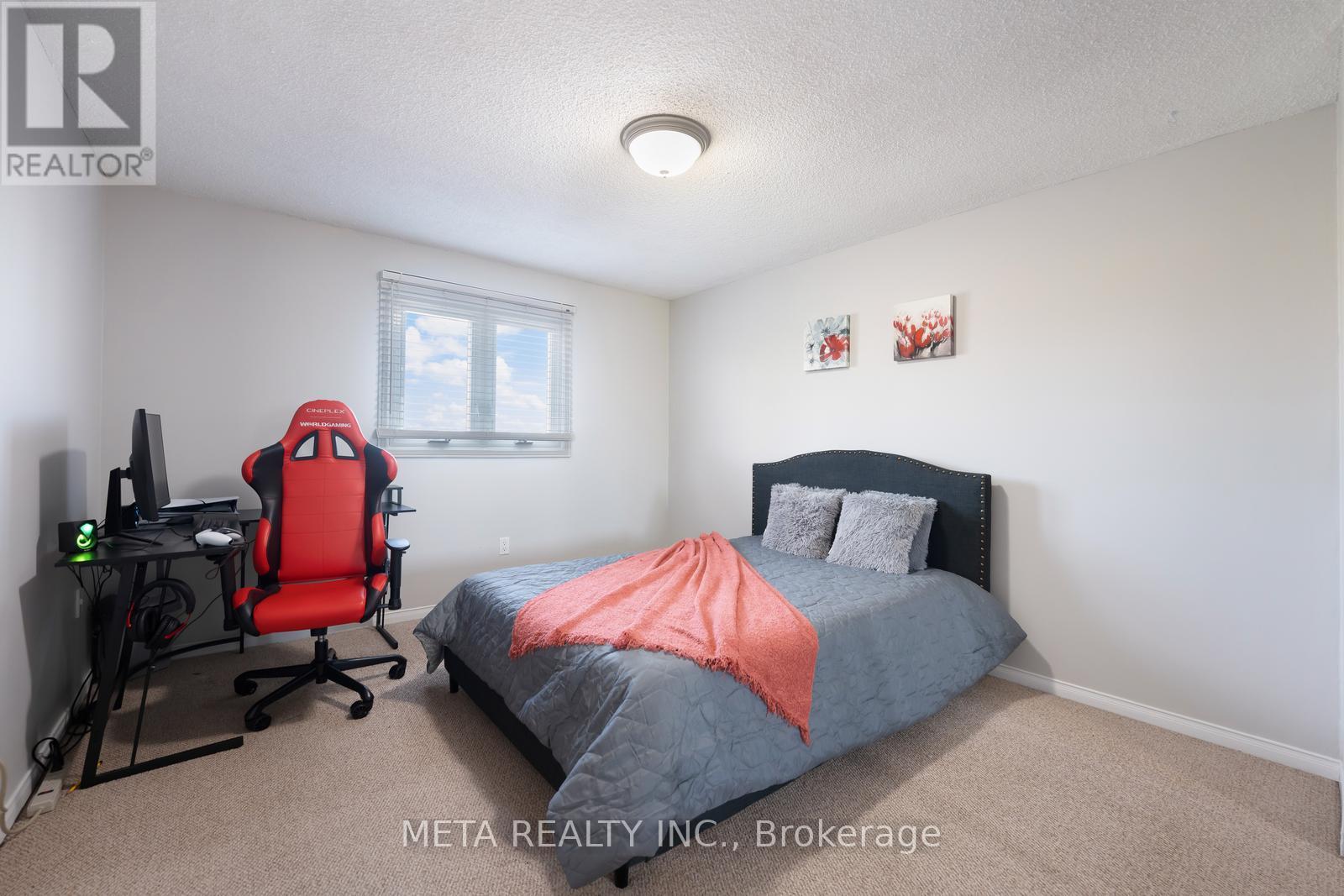 12 HEAVER DRIVE - 21