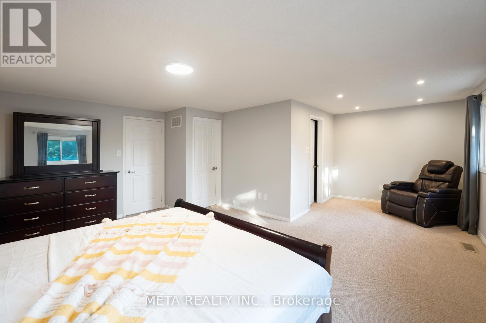 12 HEAVER DRIVE - 25