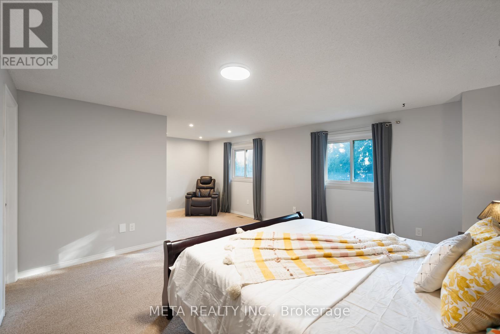 12 HEAVER DRIVE - 26
