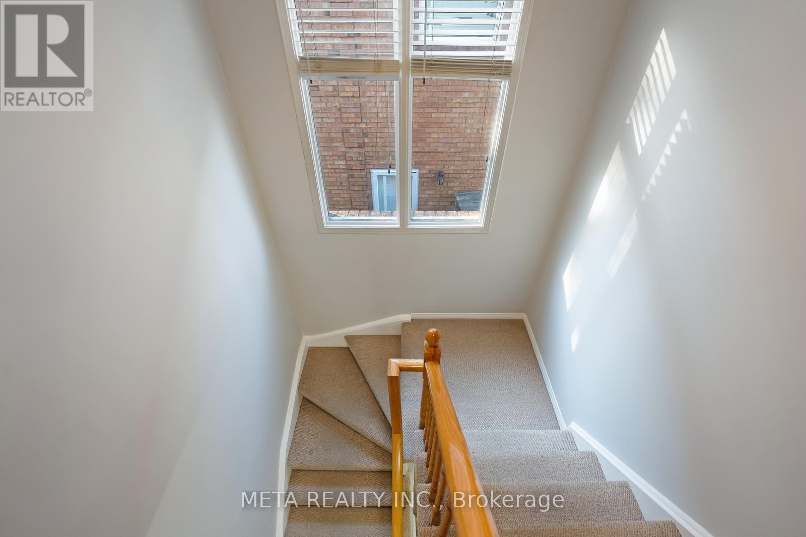 12 HEAVER DRIVE - 27