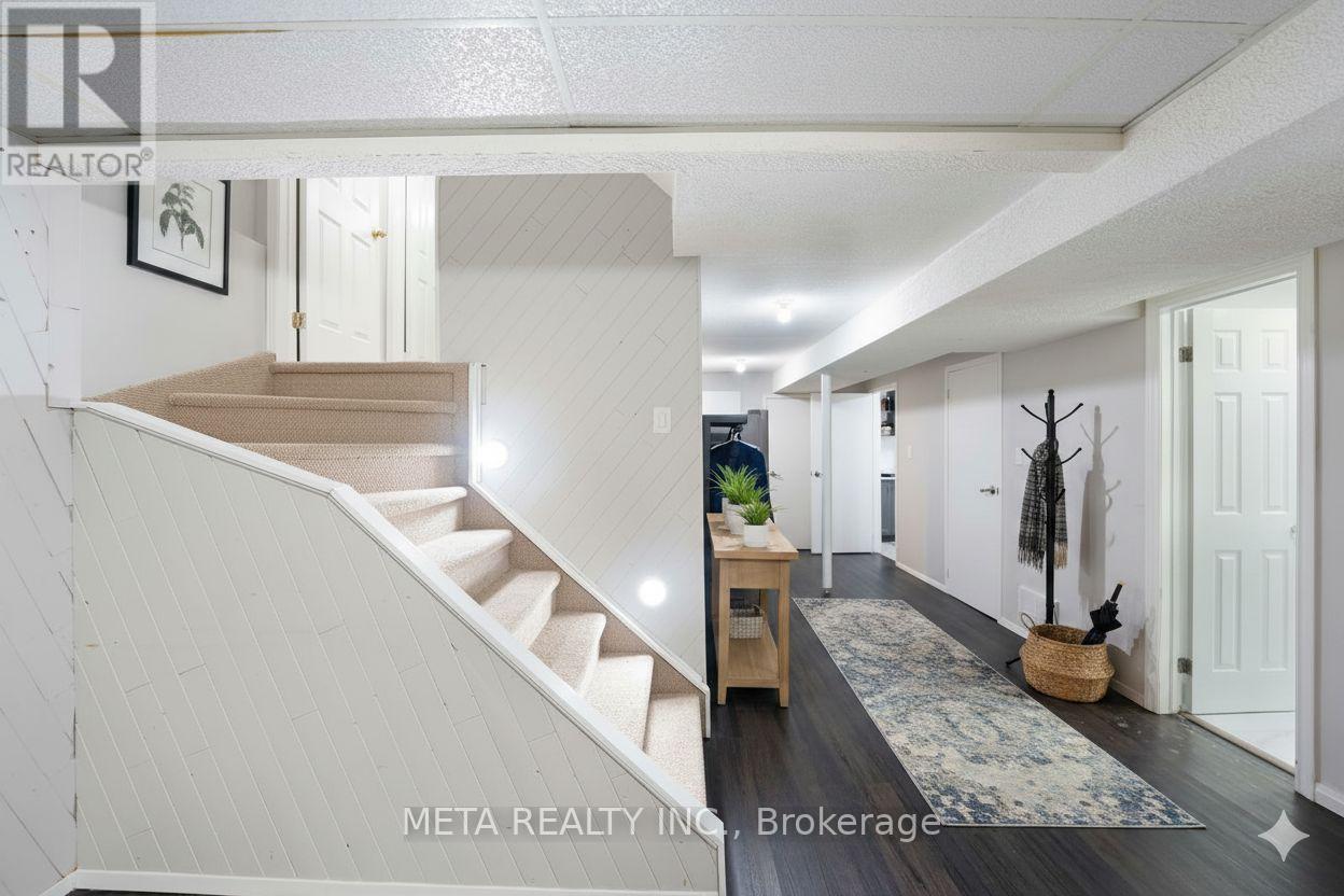 12 HEAVER DRIVE - 32
