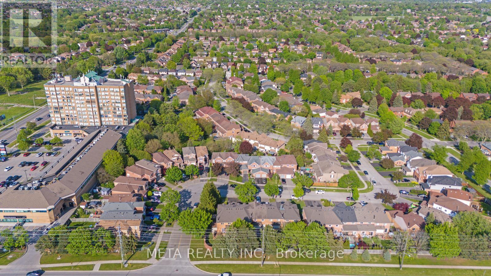 12 HEAVER DRIVE - 37