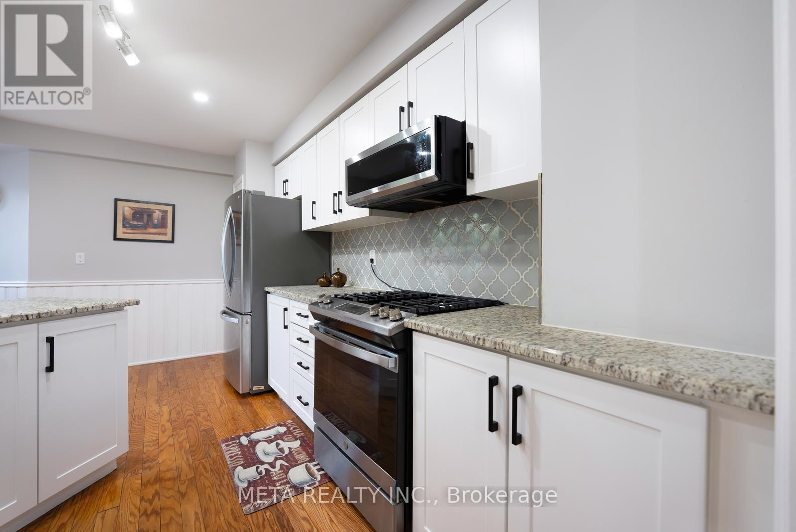 12 HEAVER DRIVE - 6