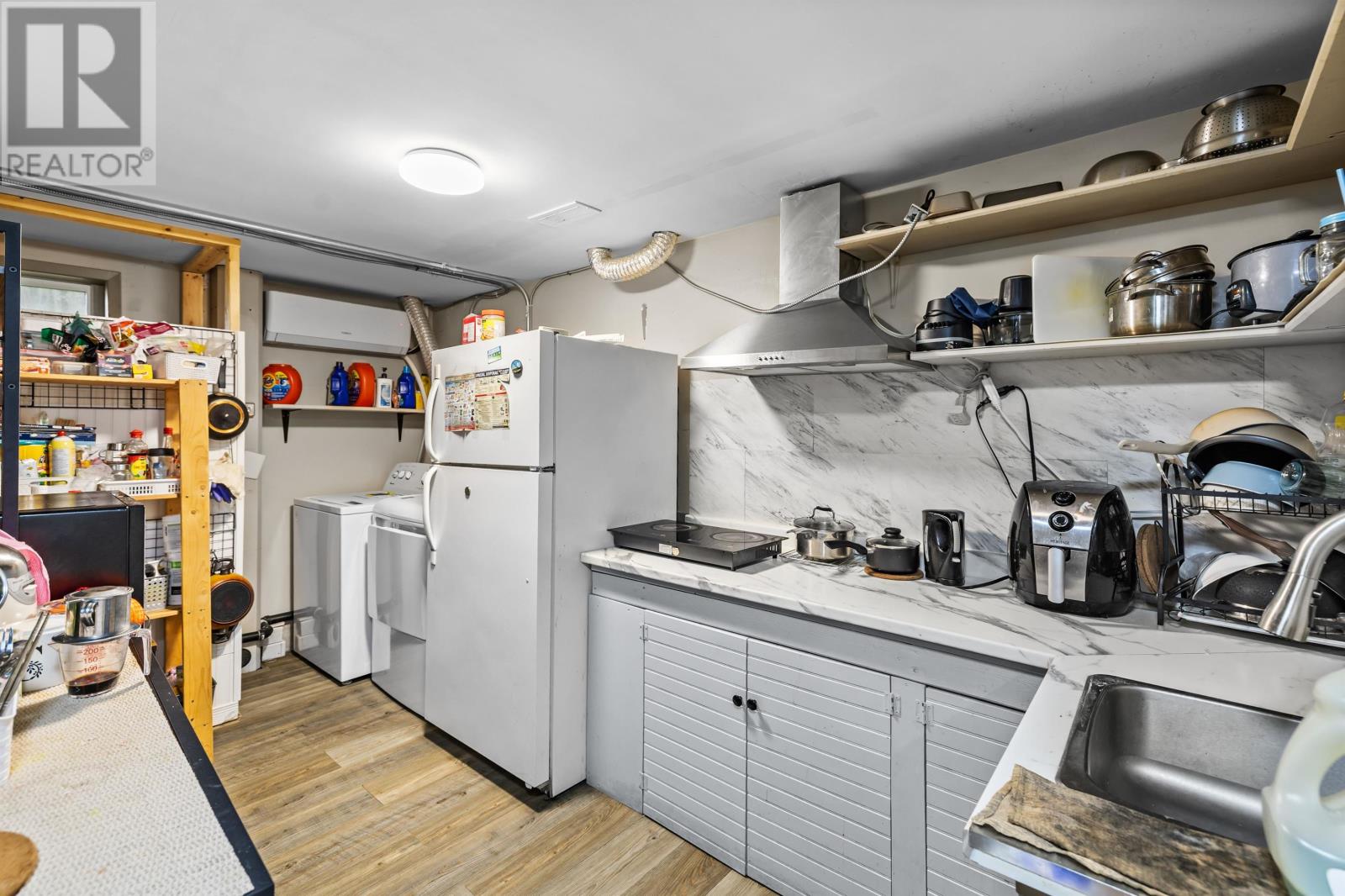 21 KIRKWOOD Drive - 25