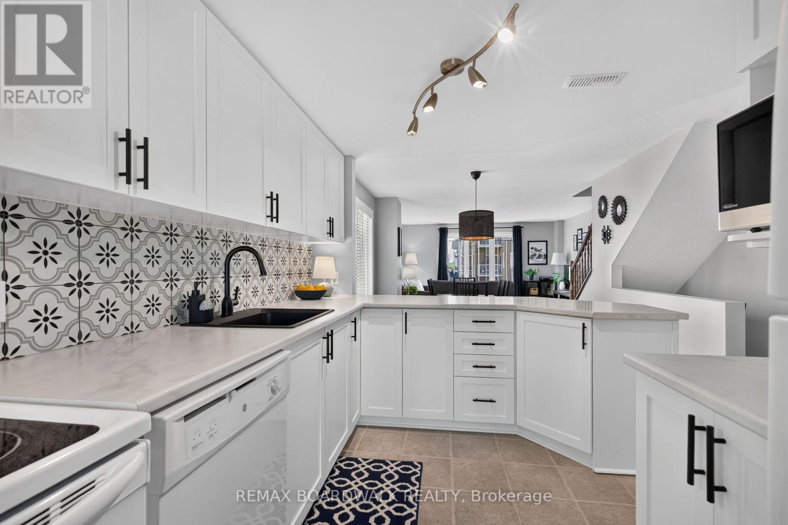 223 PASEO PRIVATE - 6