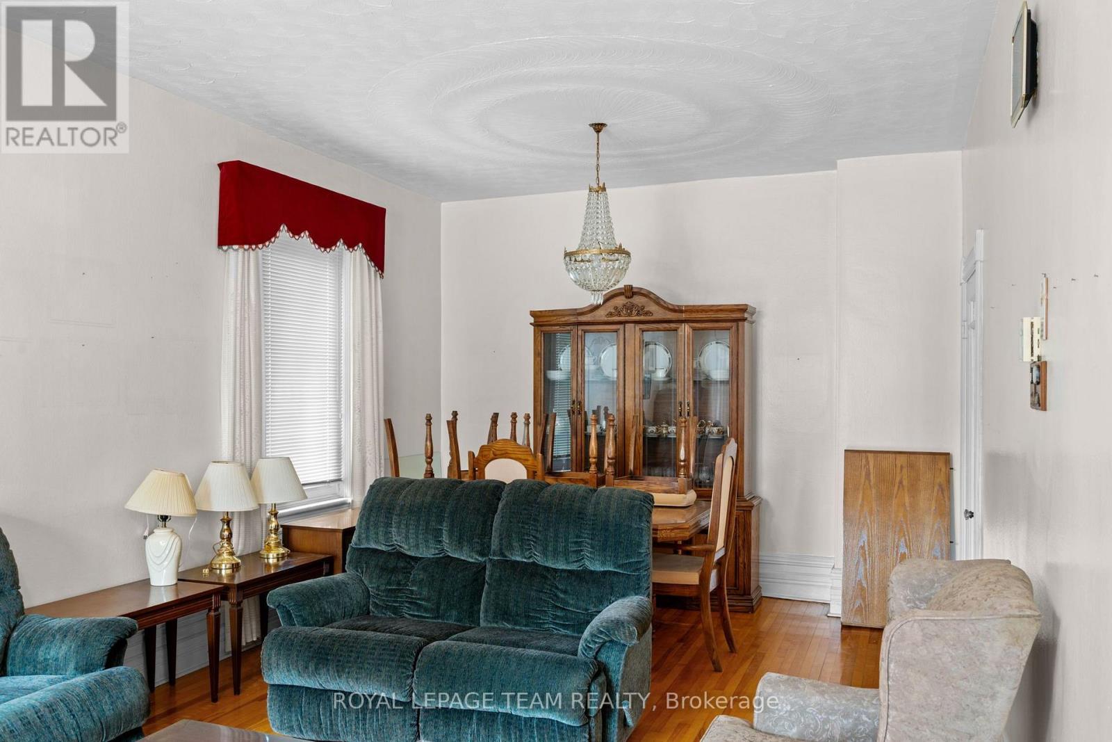 183-185 BELMONT AVENUE, Ottawa. Luxury613. By Peter Sagos - Image 10