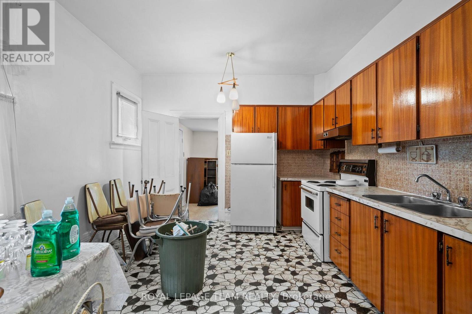 183-185 BELMONT AVENUE, Ottawa. Luxury613. By Peter Sagos - Image 14