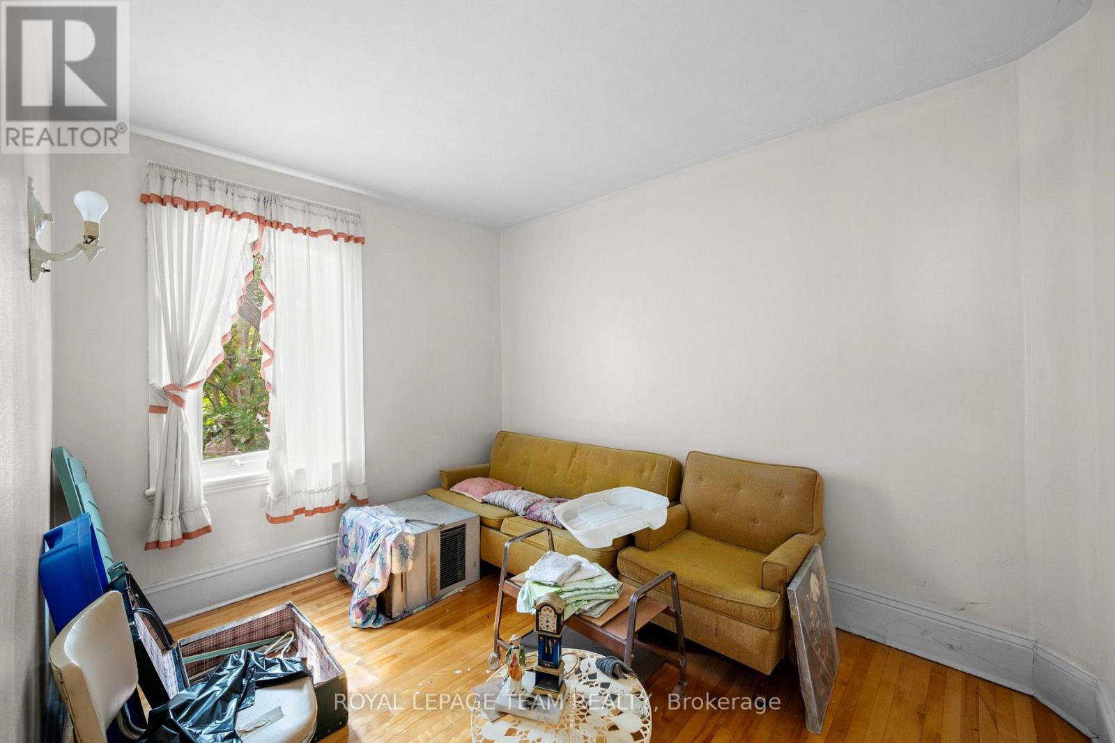 183-185 BELMONT AVENUE, Ottawa. Luxury613. By Peter Sagos - Image 19