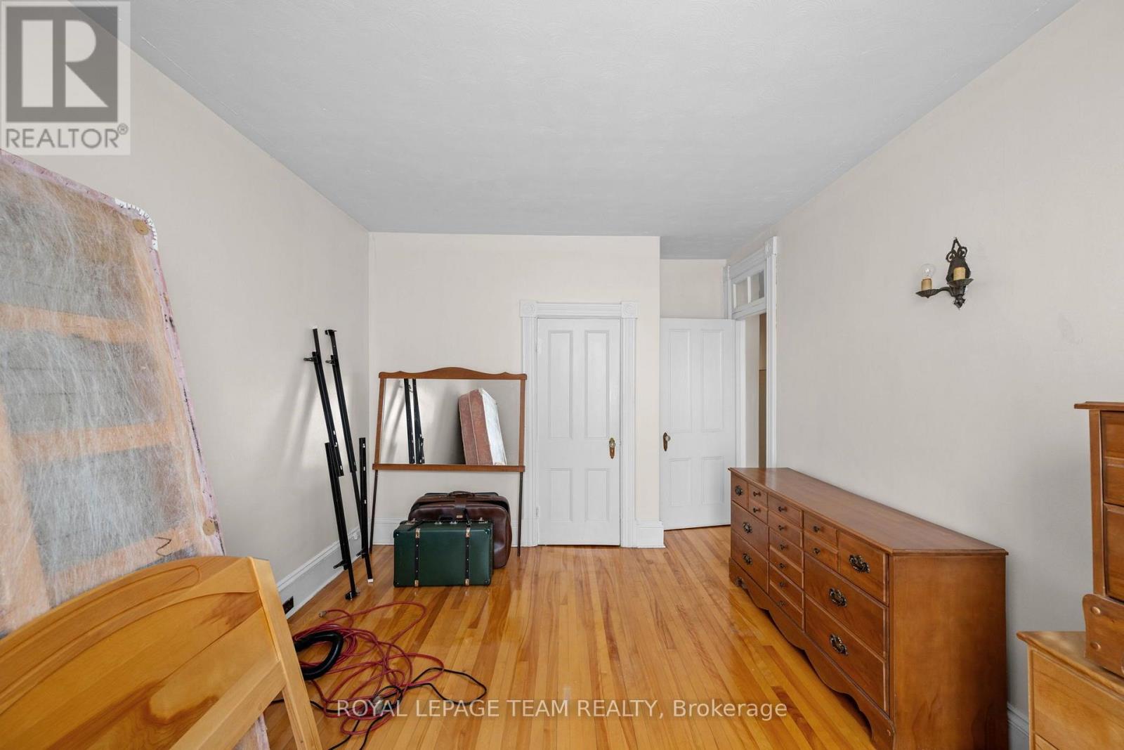 183-185 BELMONT AVENUE, Ottawa. Luxury613. By Peter Sagos - Image 22