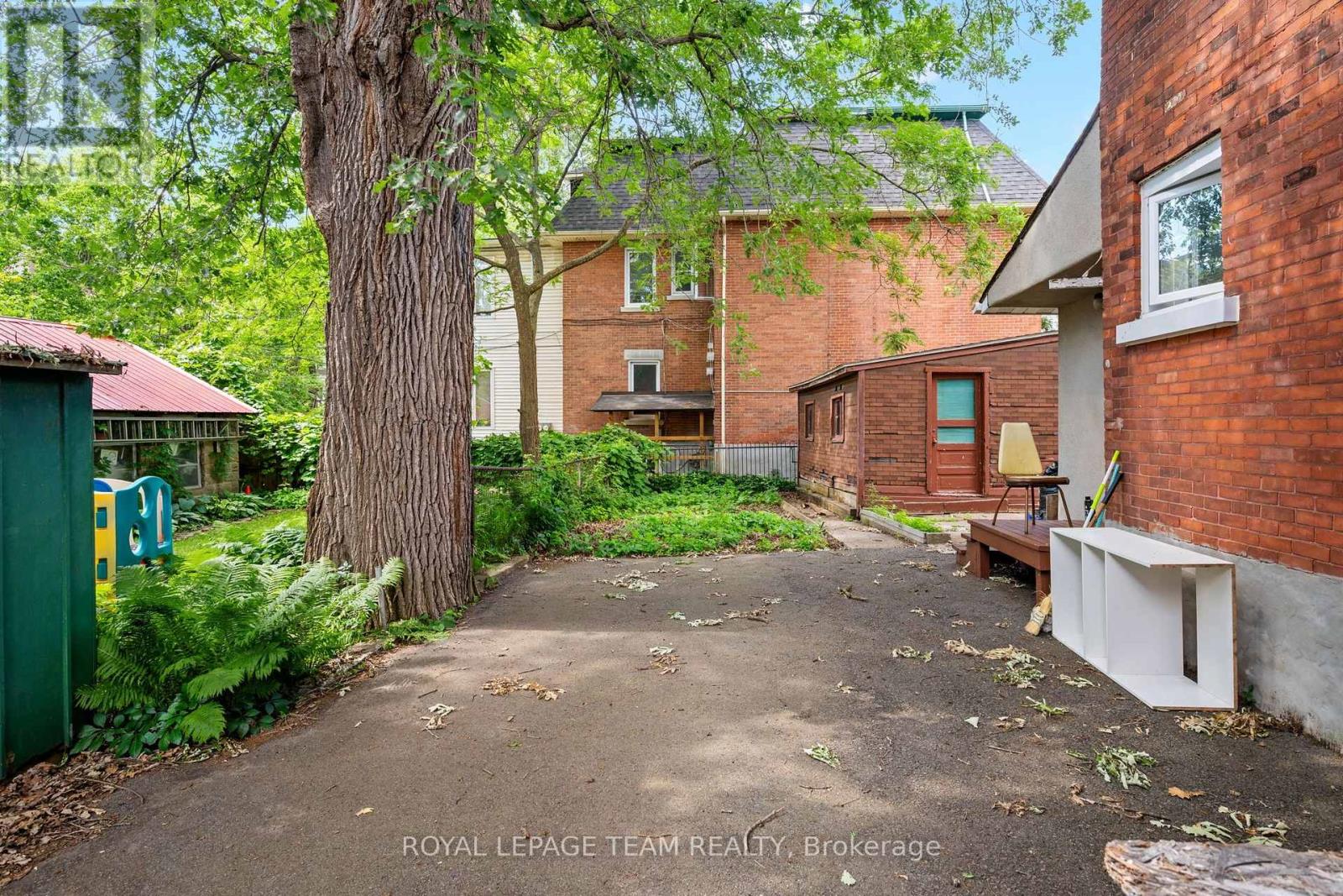 183-185 BELMONT AVENUE, Ottawa. Luxury613. By Peter Sagos - Image 29
