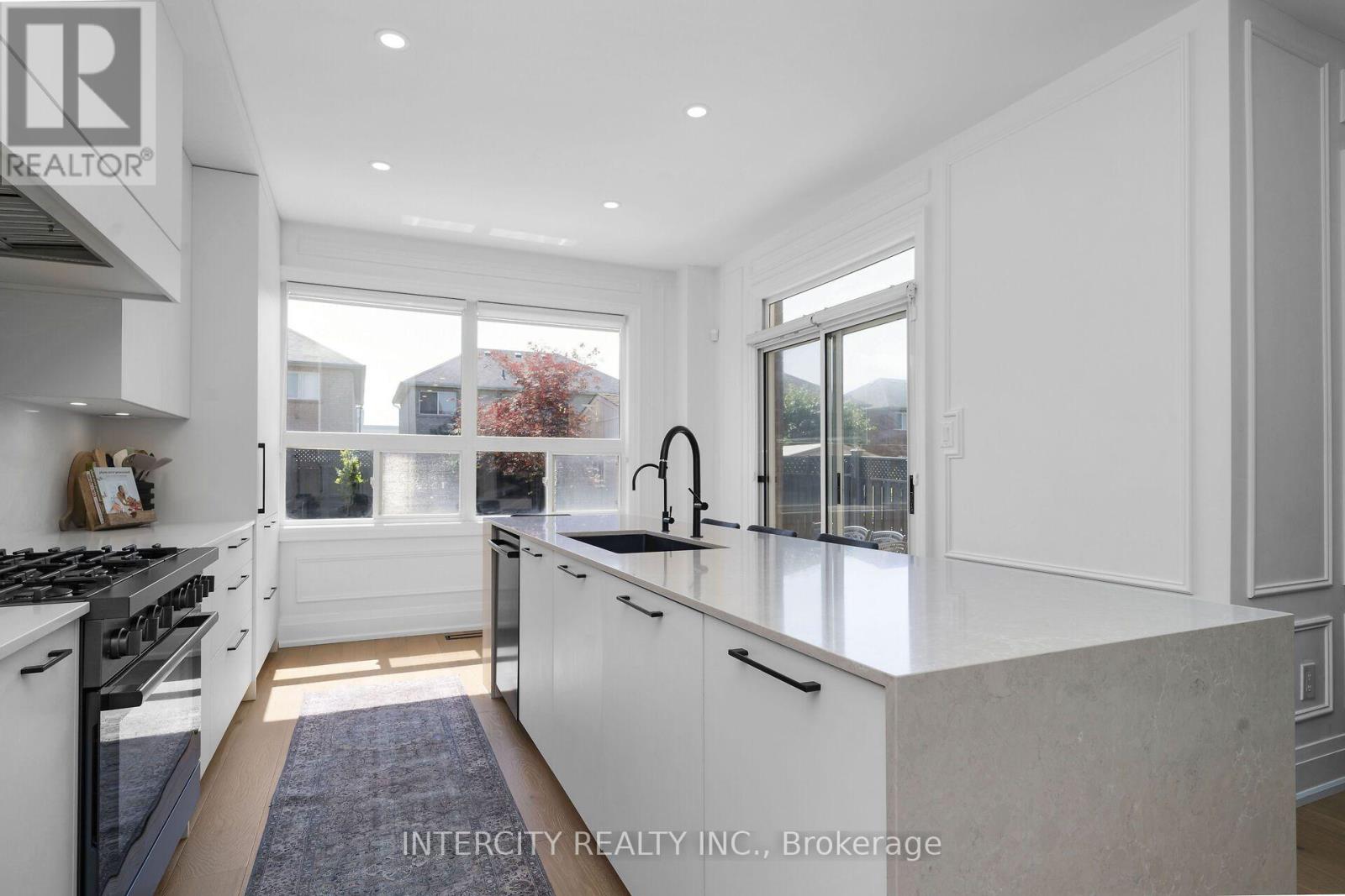 105 VIA CARMINE AVENUE - 14