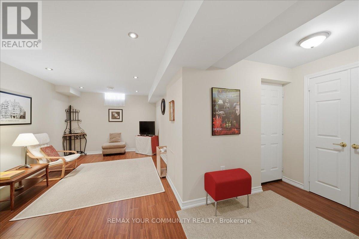 51 TONNER CRESCENT - 32