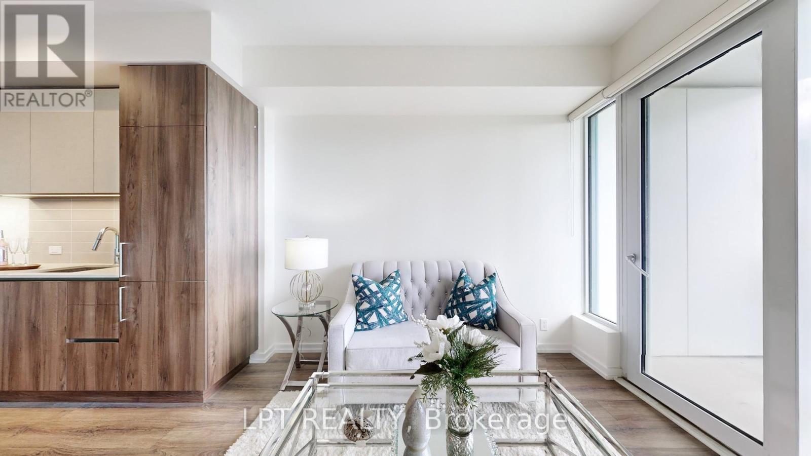 #1611 7890 JANE STREET - 11