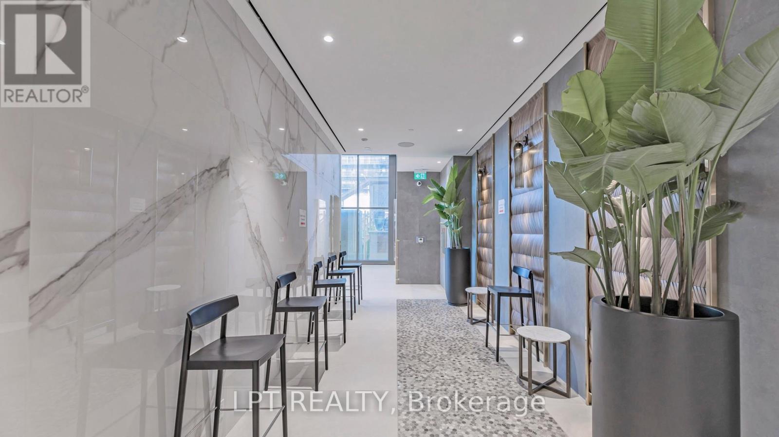 #1611 7890 JANE STREET - 31
