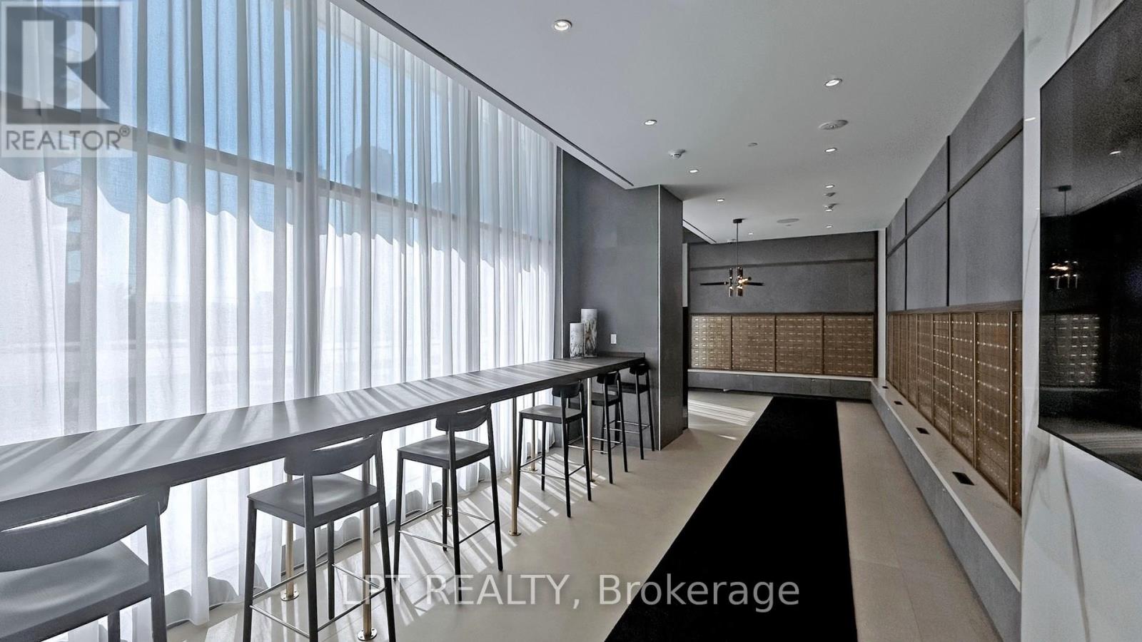 #1611 7890 JANE STREET - 34