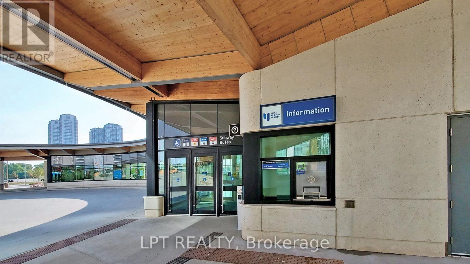 #1611 7890 JANE STREET - 44