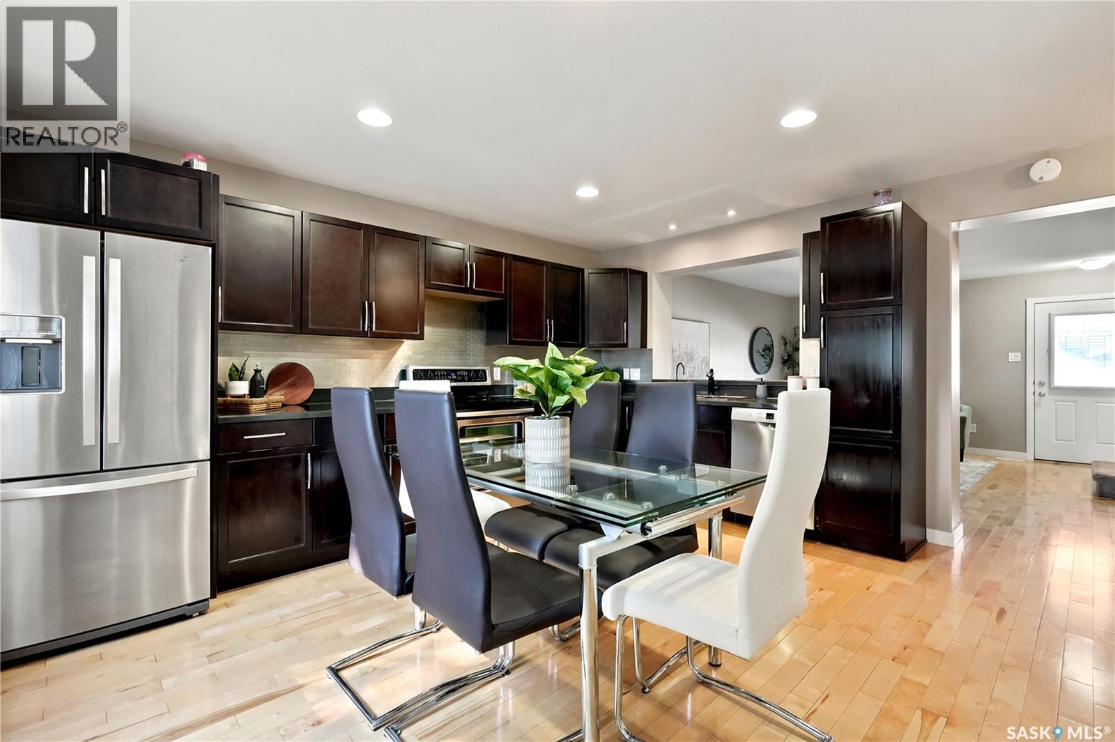 465 Montreal STREET — photo 11