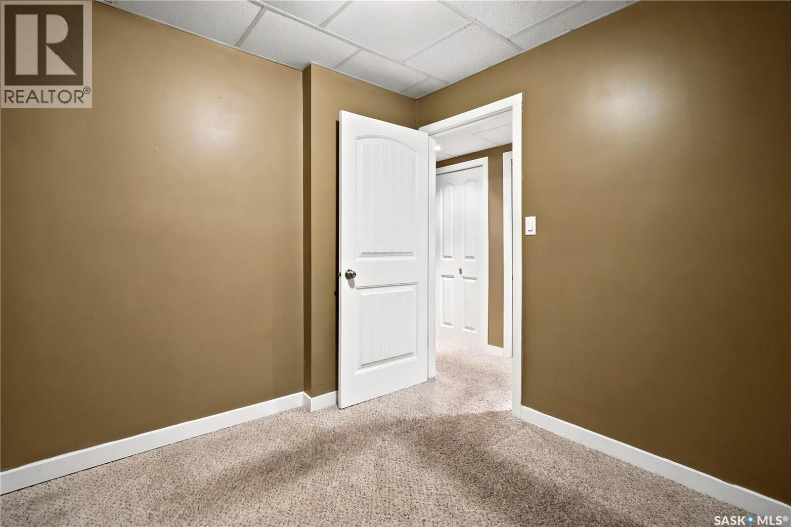 465 Montreal STREET — photo 33