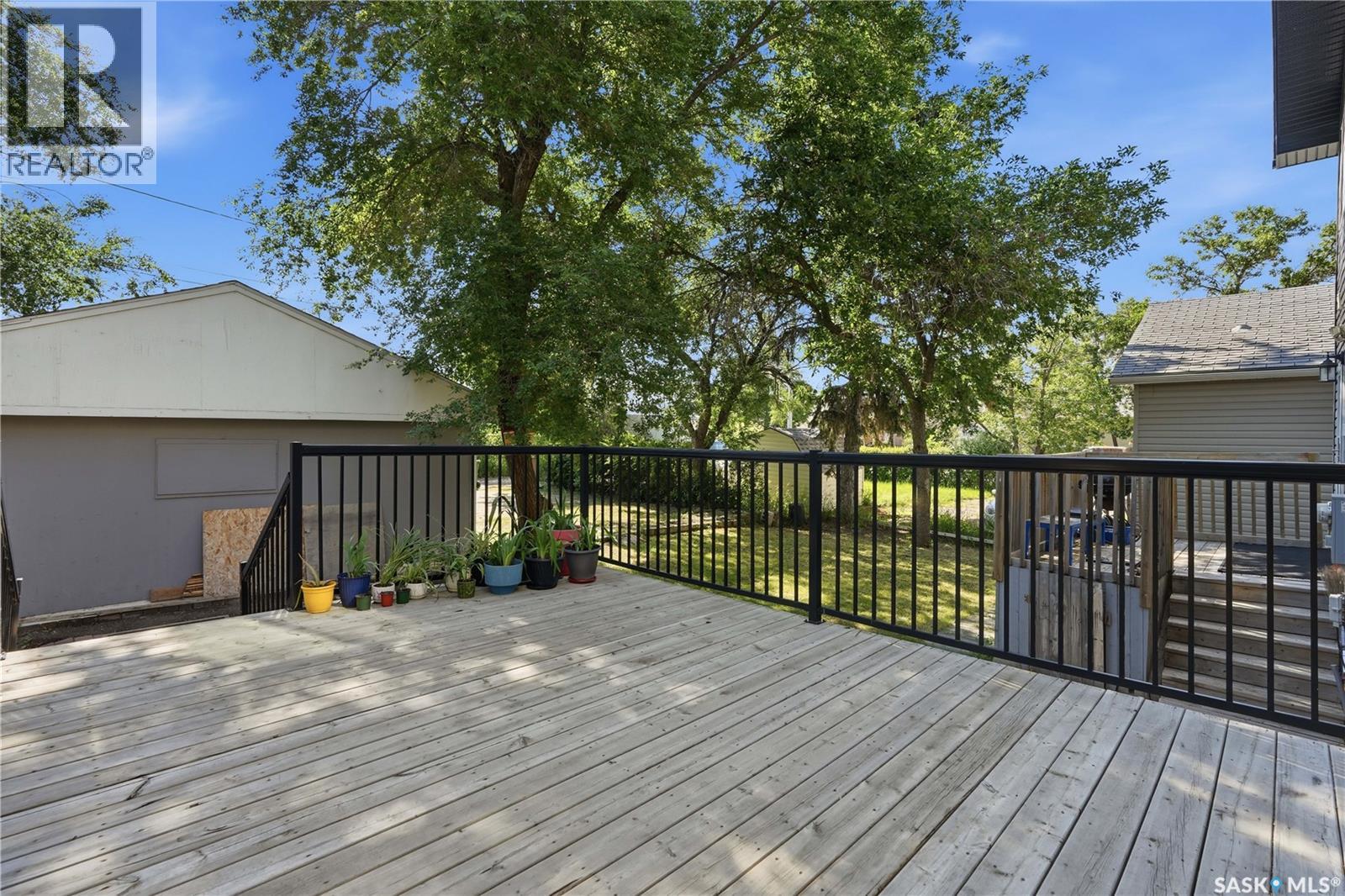 465 Montreal STREET — photo 38