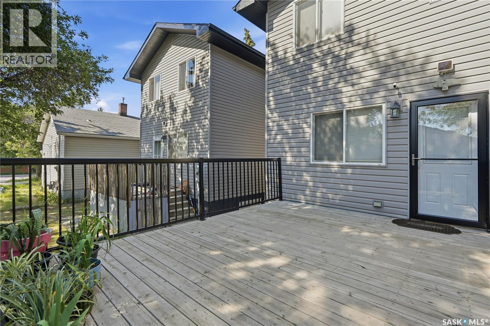 465 Montreal STREET — photo 39