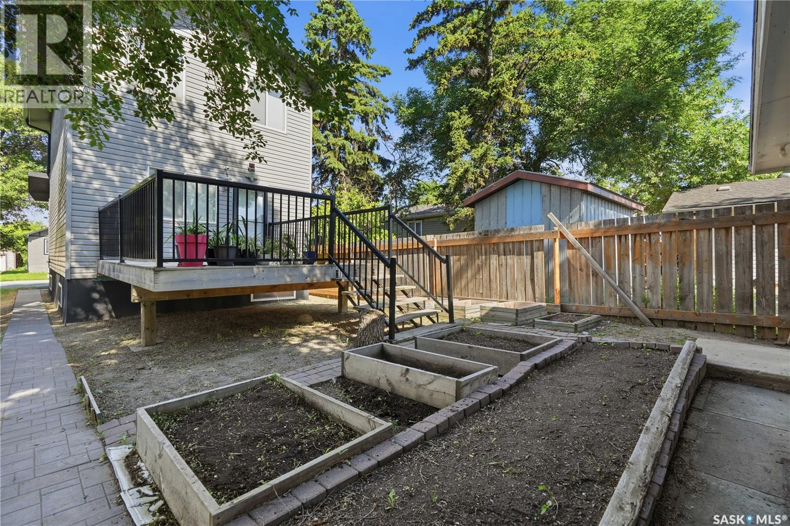 465 Montreal STREET — photo 43