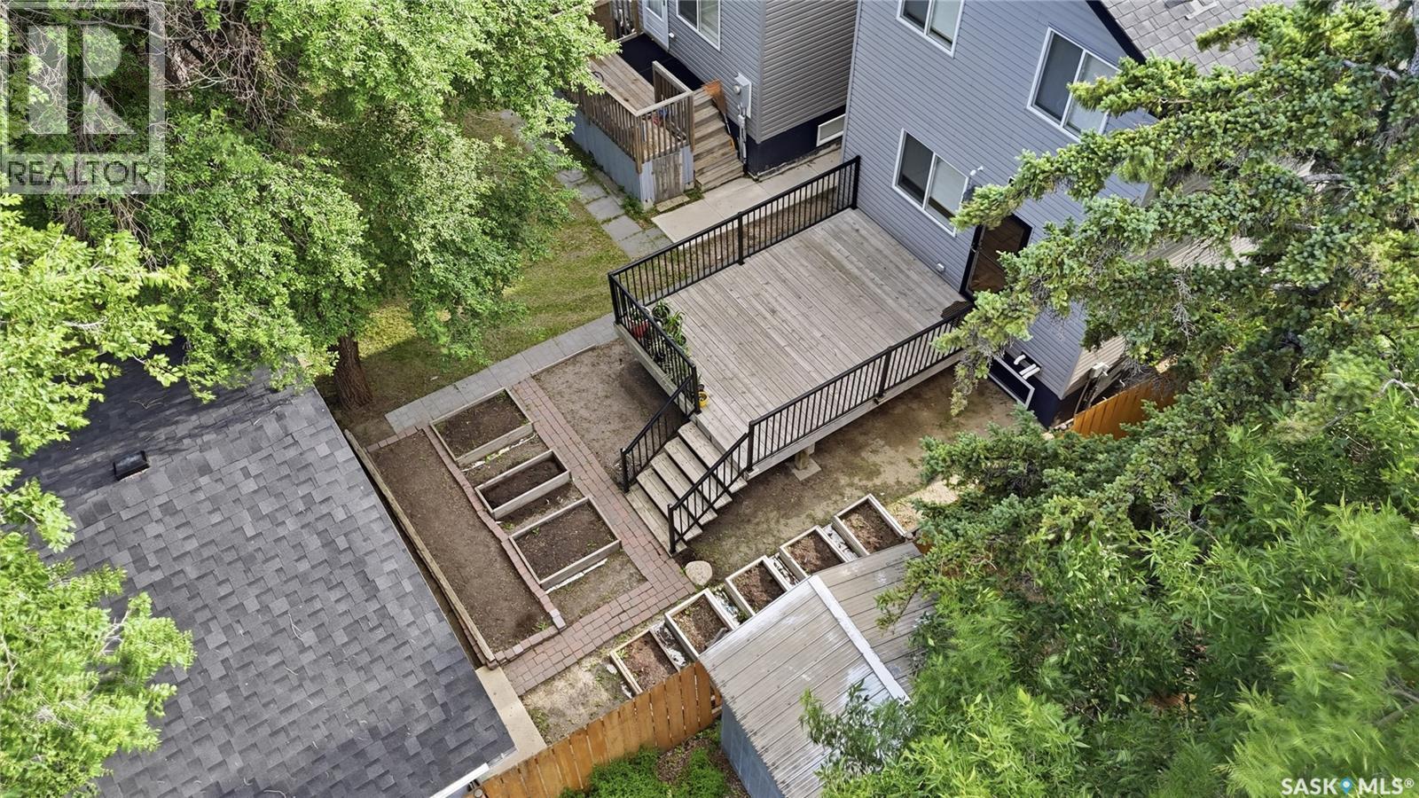 465 Montreal STREET — photo 47
