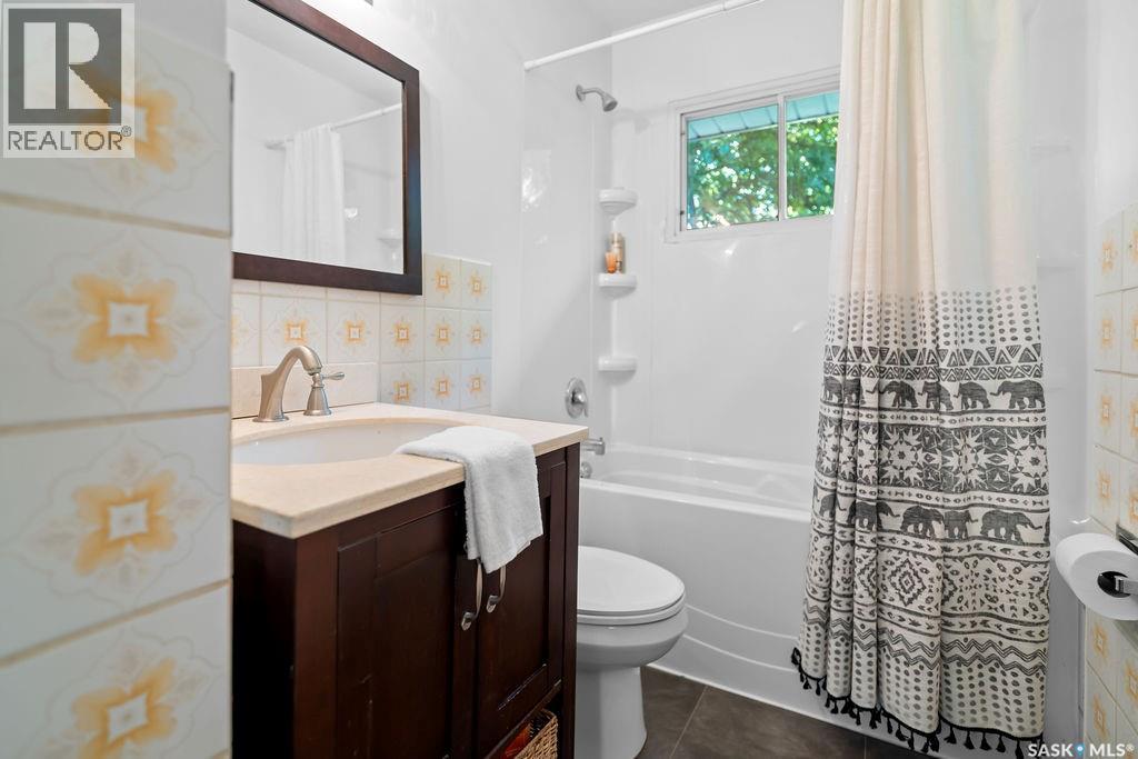 108 Marsh CRESCENT - 12
