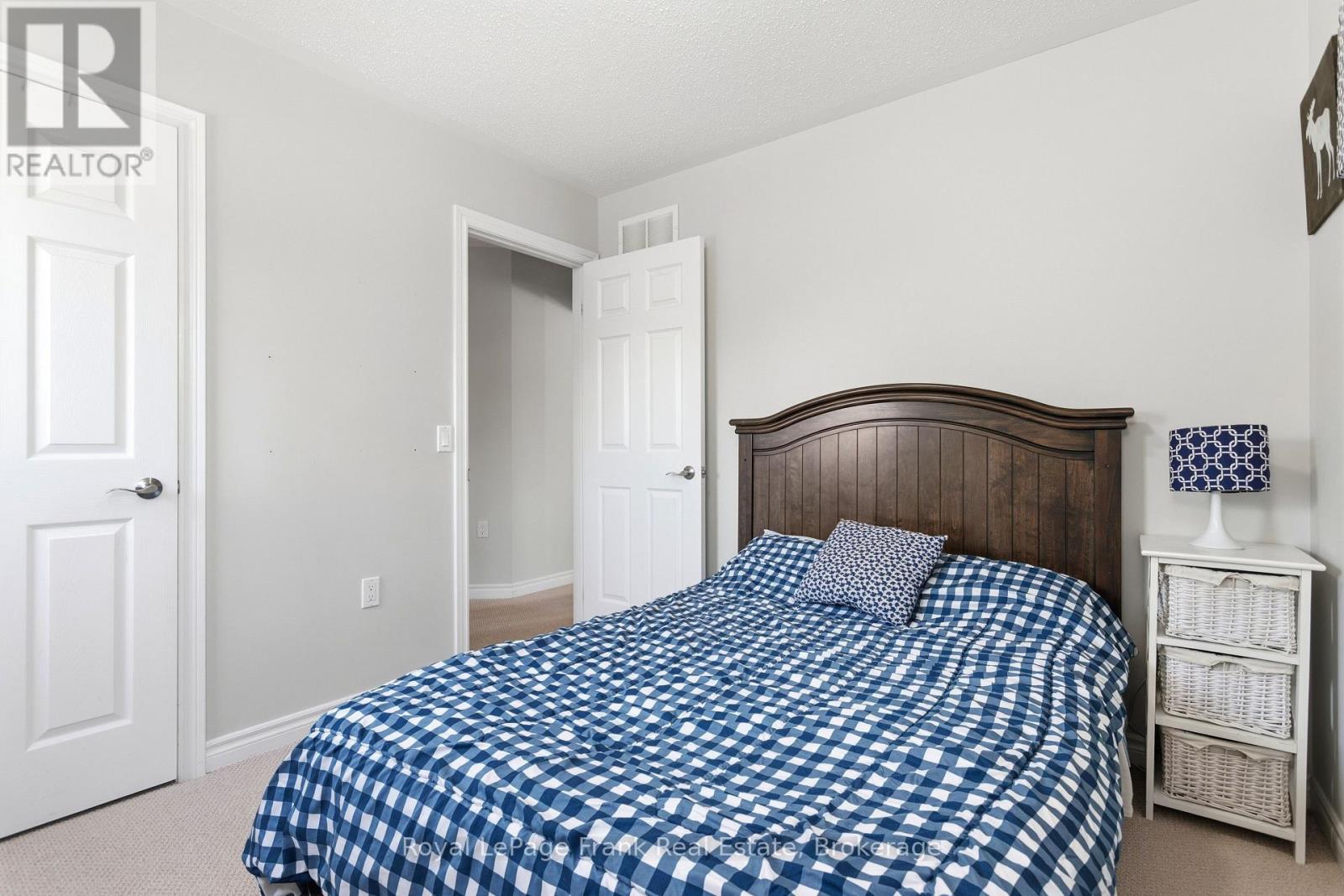 1340 WADEBRIDGE CRESCENT - 28