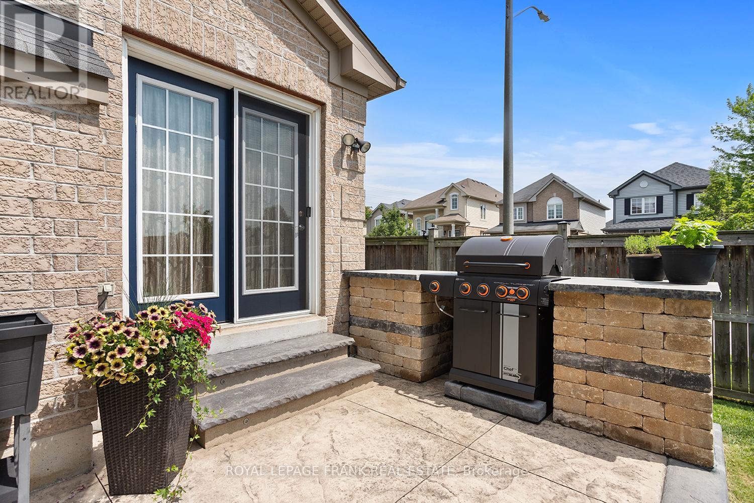1340 WADEBRIDGE CRESCENT - 33
