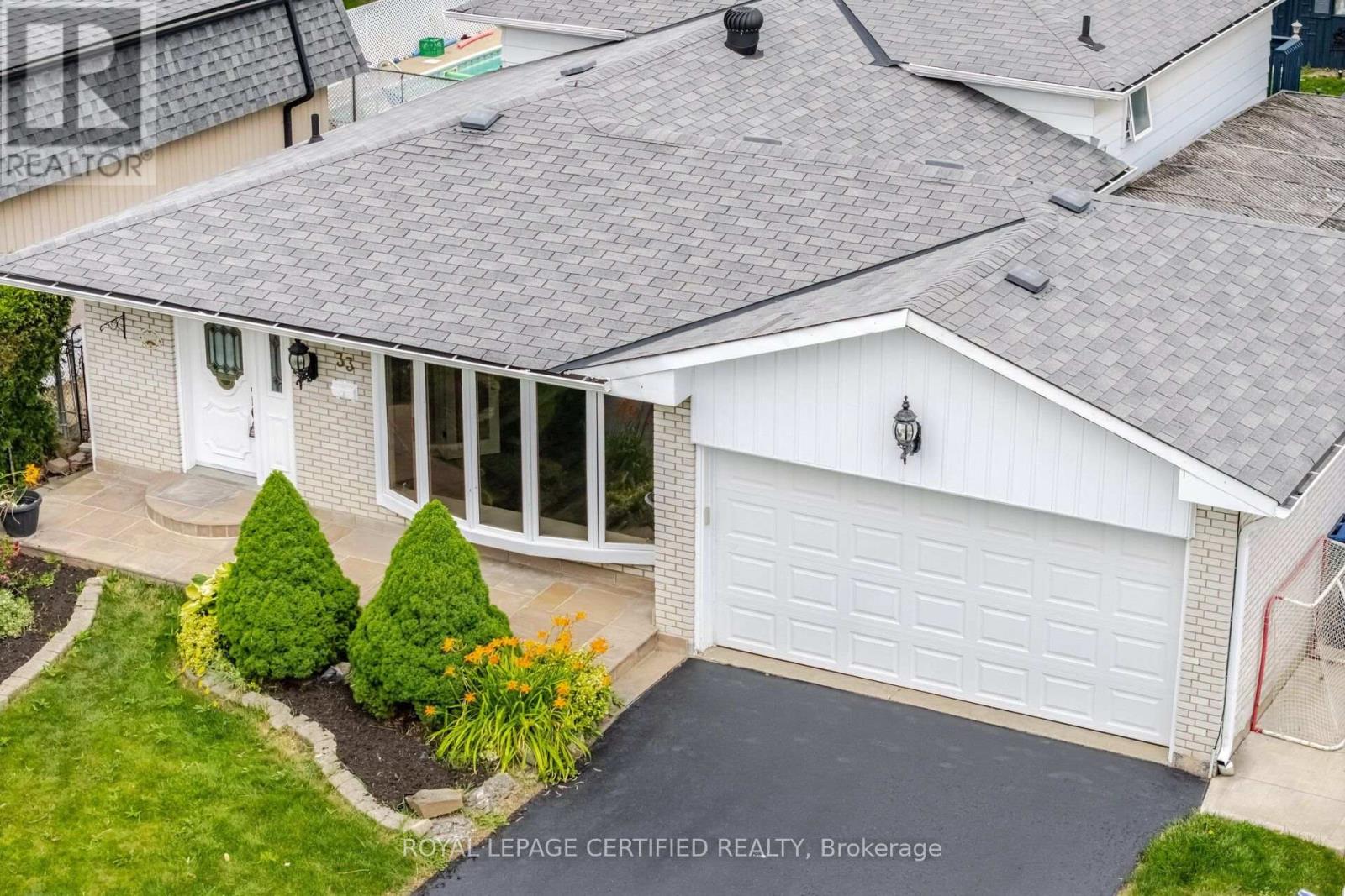 33 GRASSMERE CRESCENT - 4