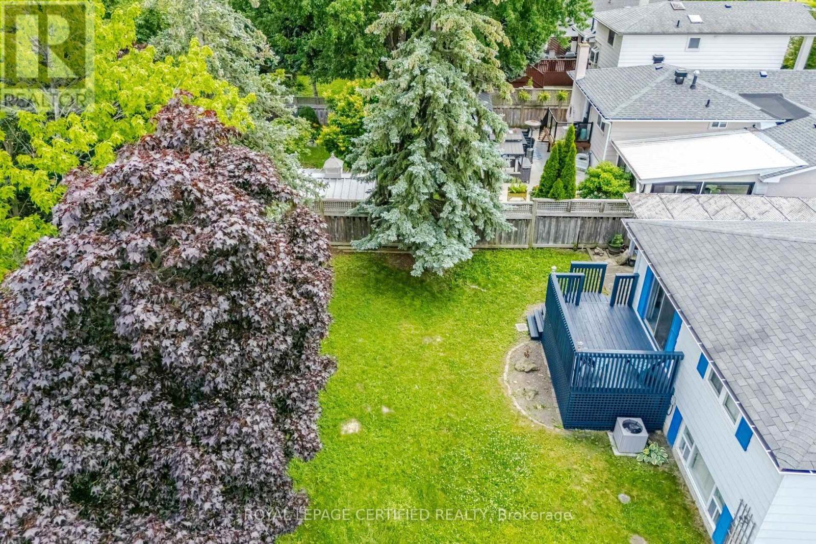 33 GRASSMERE CRESCENT - 43