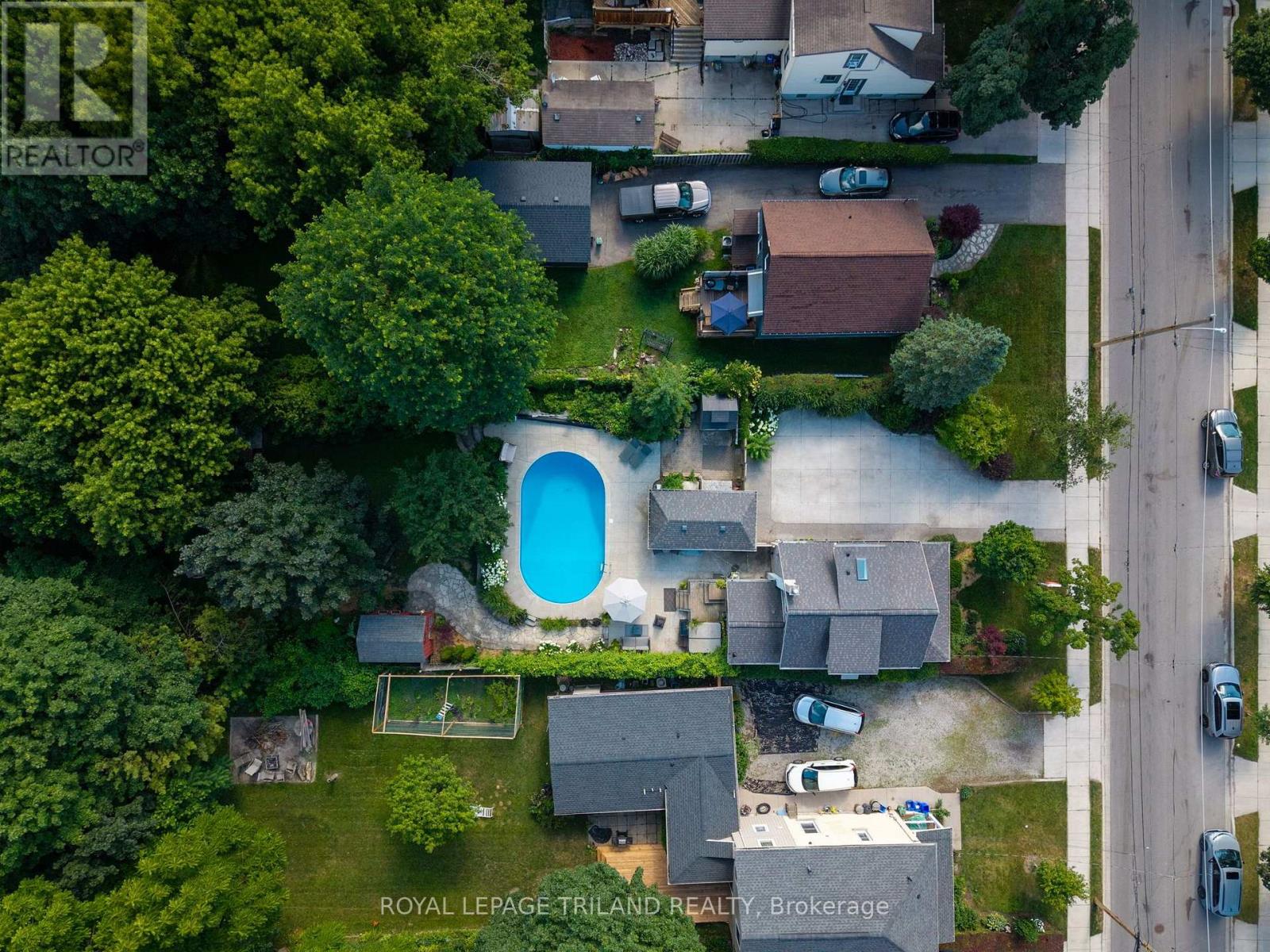 52 EMERY STREET E - 40