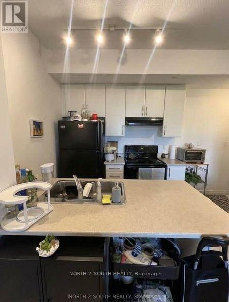 #605 90 CHARLTON AVENUE W - 9