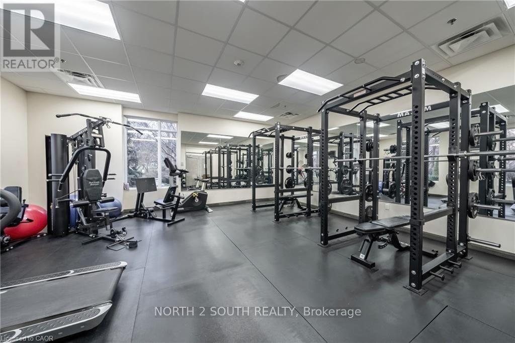 #605 90 CHARLTON AVENUE W - 18