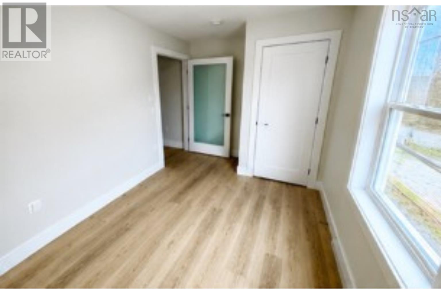 66 Everette Street - 10