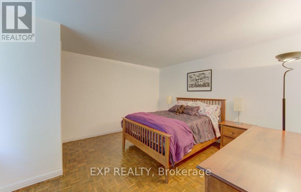 318 SHAKESPEARE PLACE - Image 33