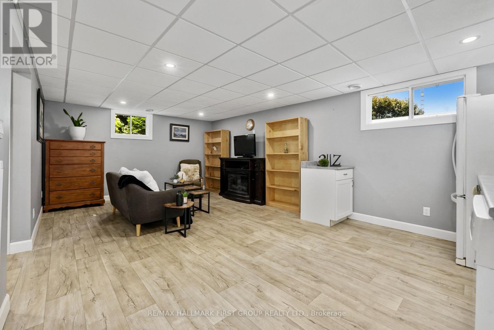 7638 TELEPHONE ROAD - Image 25