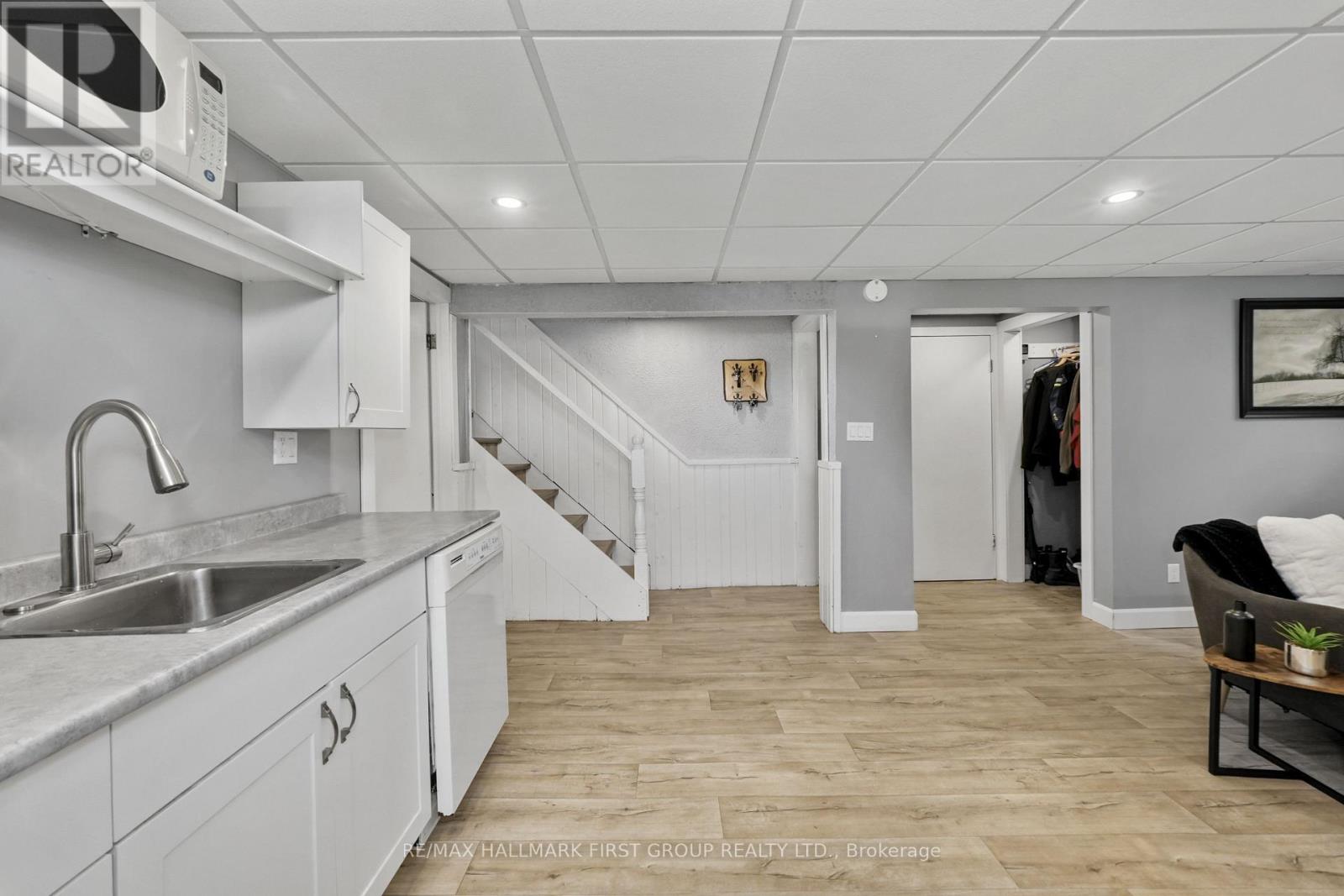 7638 TELEPHONE ROAD - Image 28