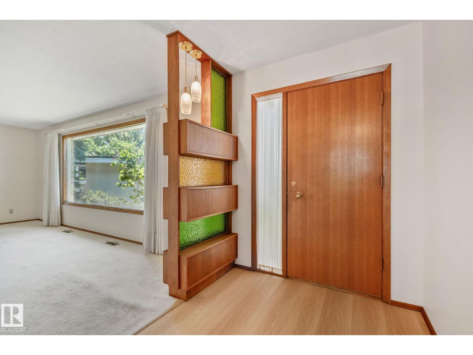 10904 40A AV NW - 2