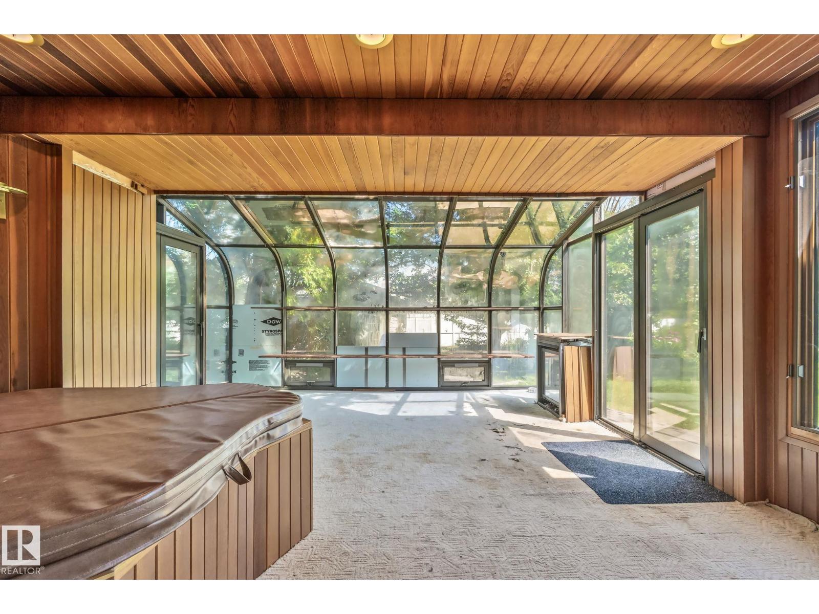 10904 40A AV NW - 20