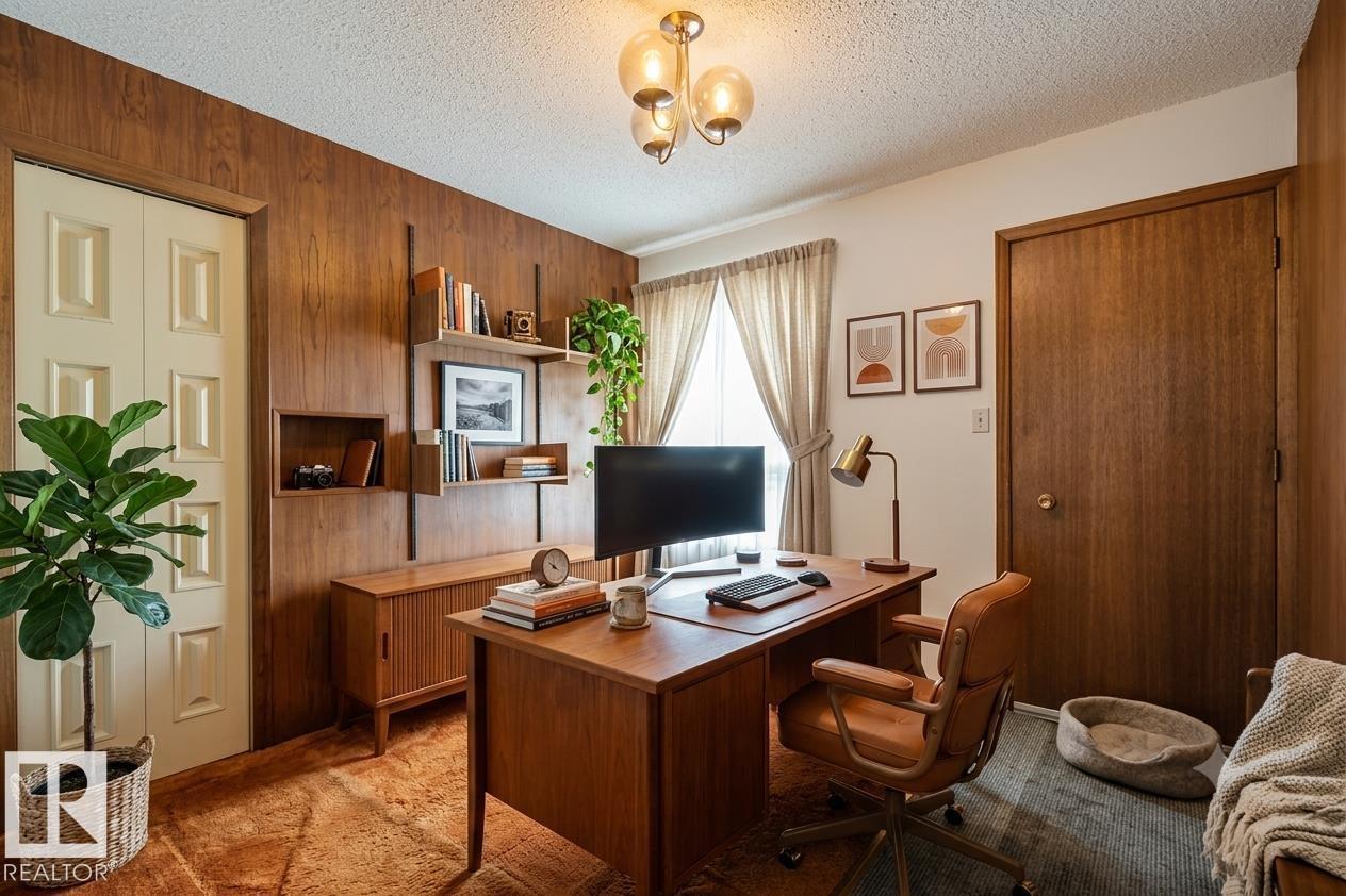 10904 40A AV NW - 25