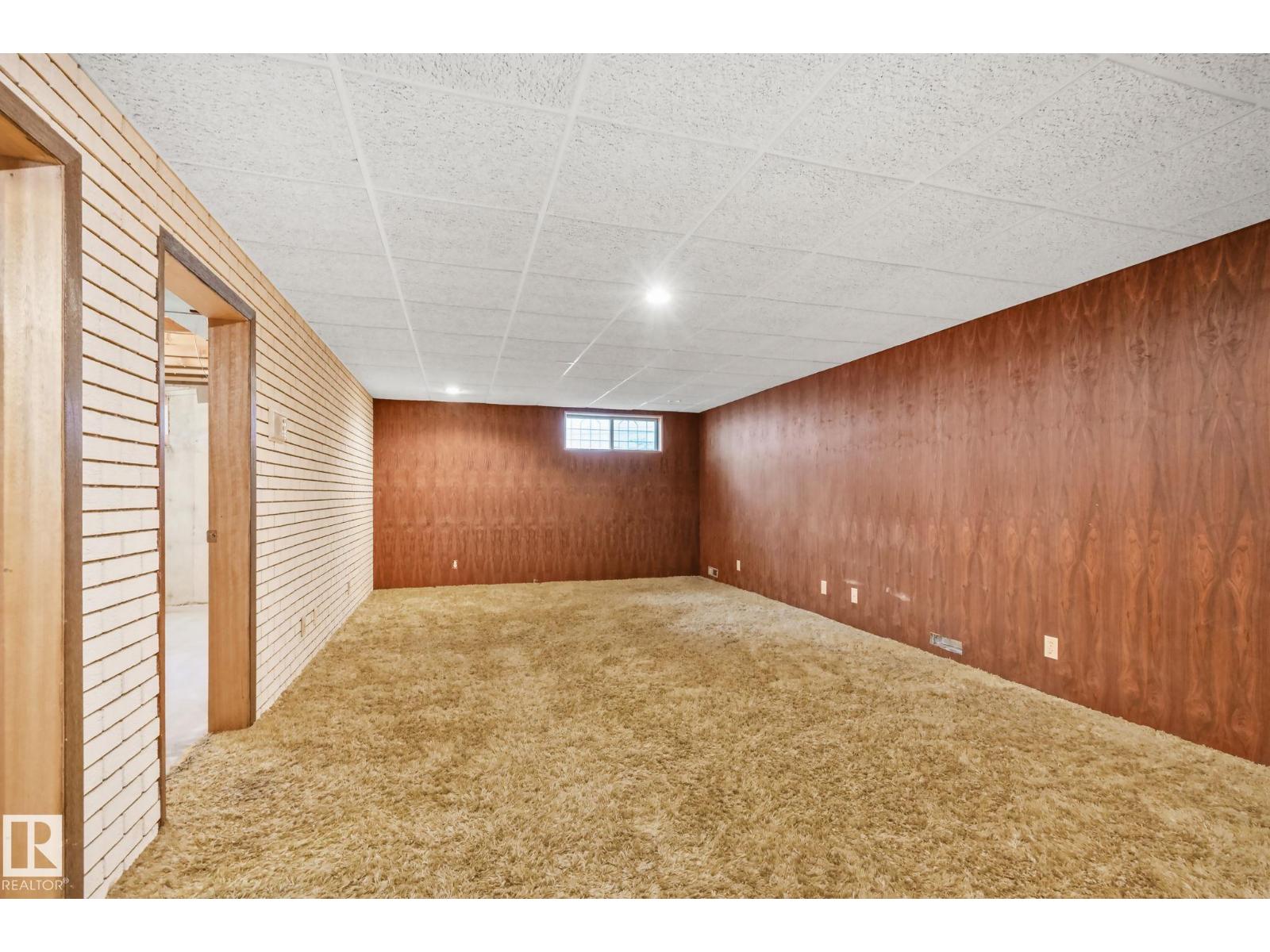 10904 40A AV NW - 38
