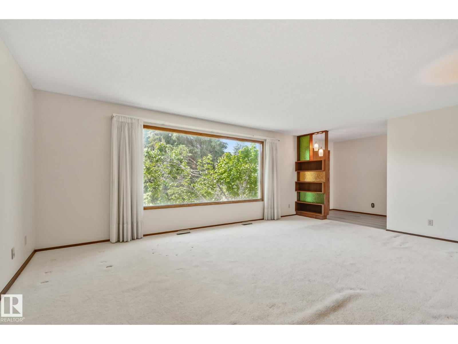 10904 40A AV NW - 4